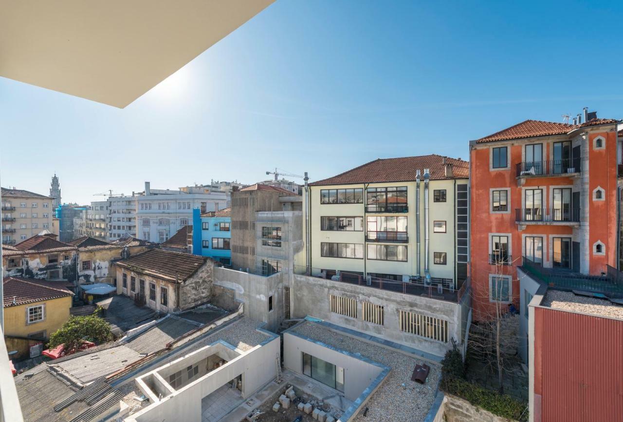 Bright Downtown Apartment Porto Exterior photo